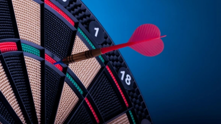 Electronic Dart Board with Screen